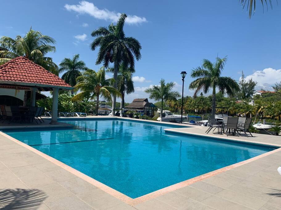 Chic Lagoon Front Villa By Casa Paraiso Cancún Exterior foto